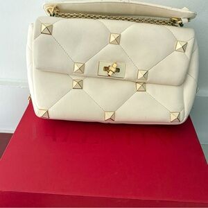 Valentino Garavani Roman stud shoulder bag